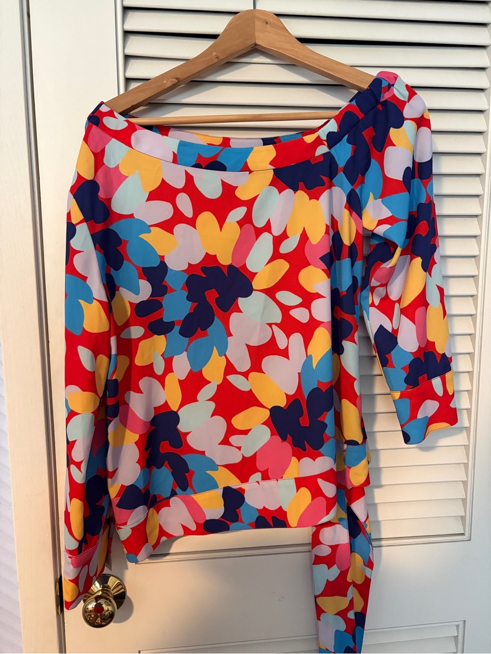CROSBY by Mollie Burch Red Multicolor Abstract Off-Shoulder Tunic